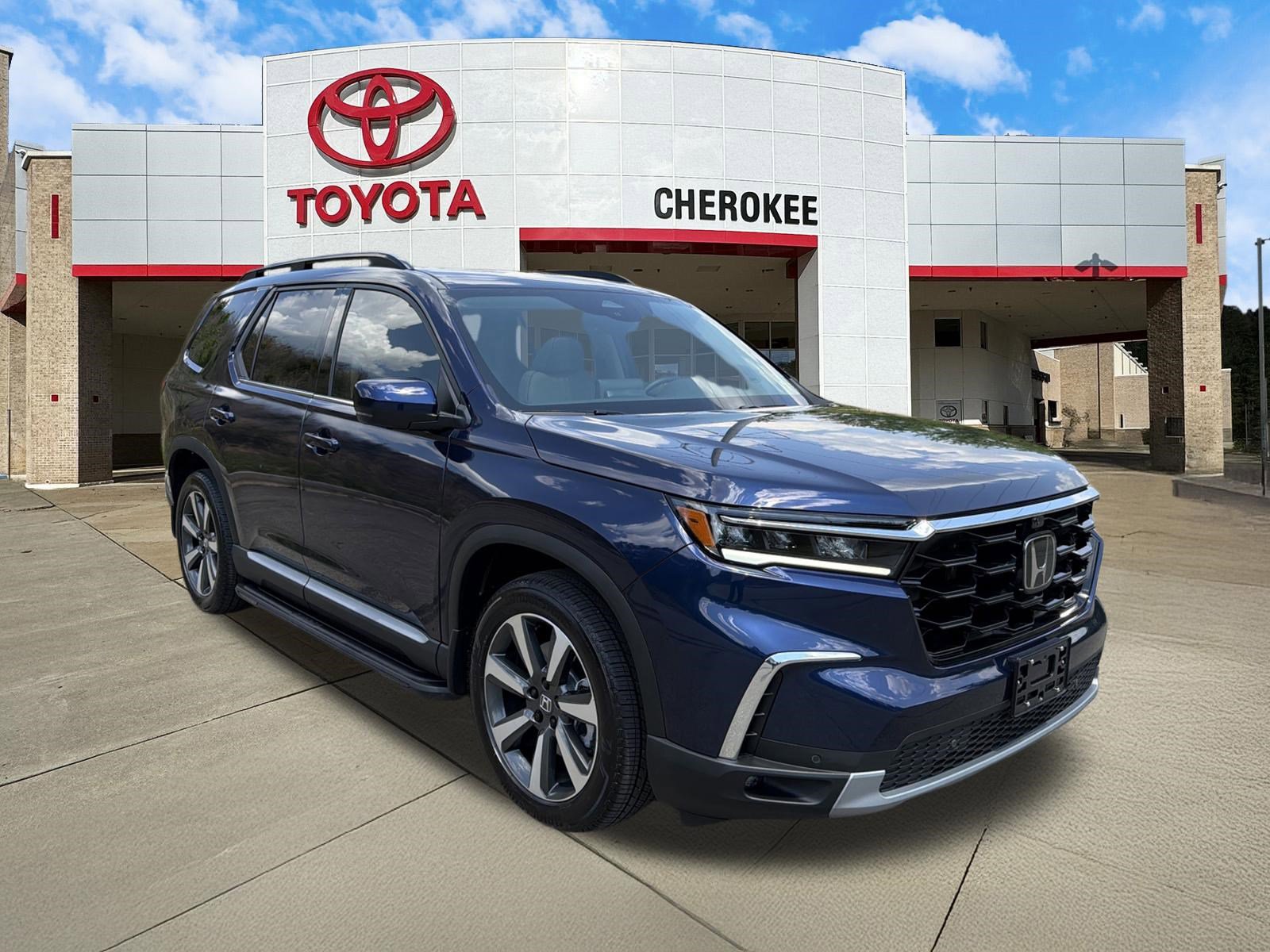 Used 2025 Honda Pilot Elite image 3