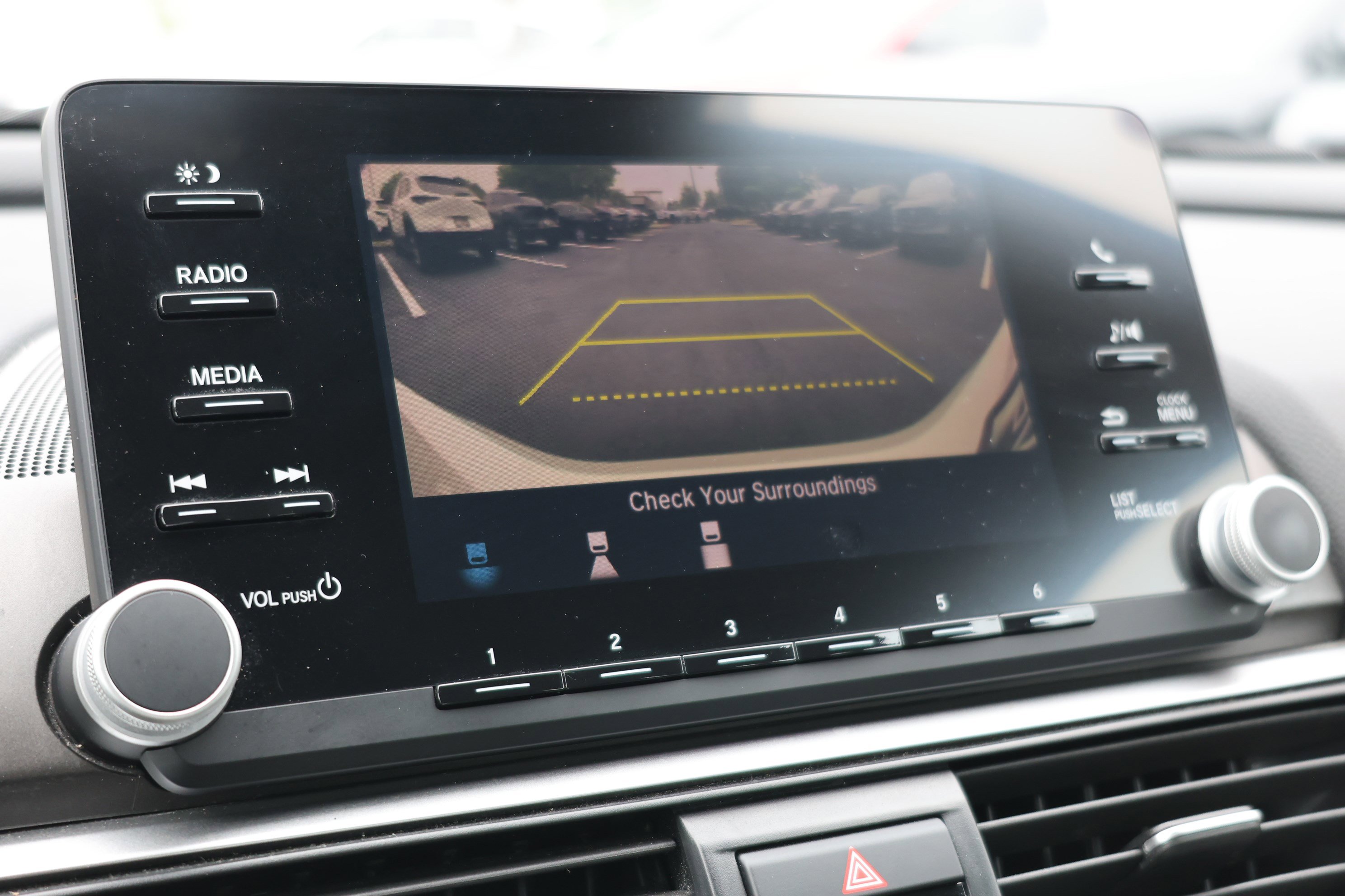 Used 2018 Honda Accord LX image 12