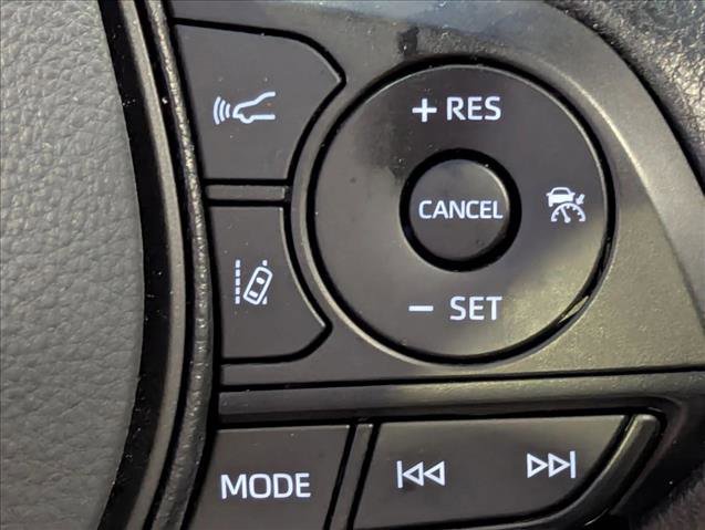 Used 2025 Toyota RAV4 XLE FWD image 9