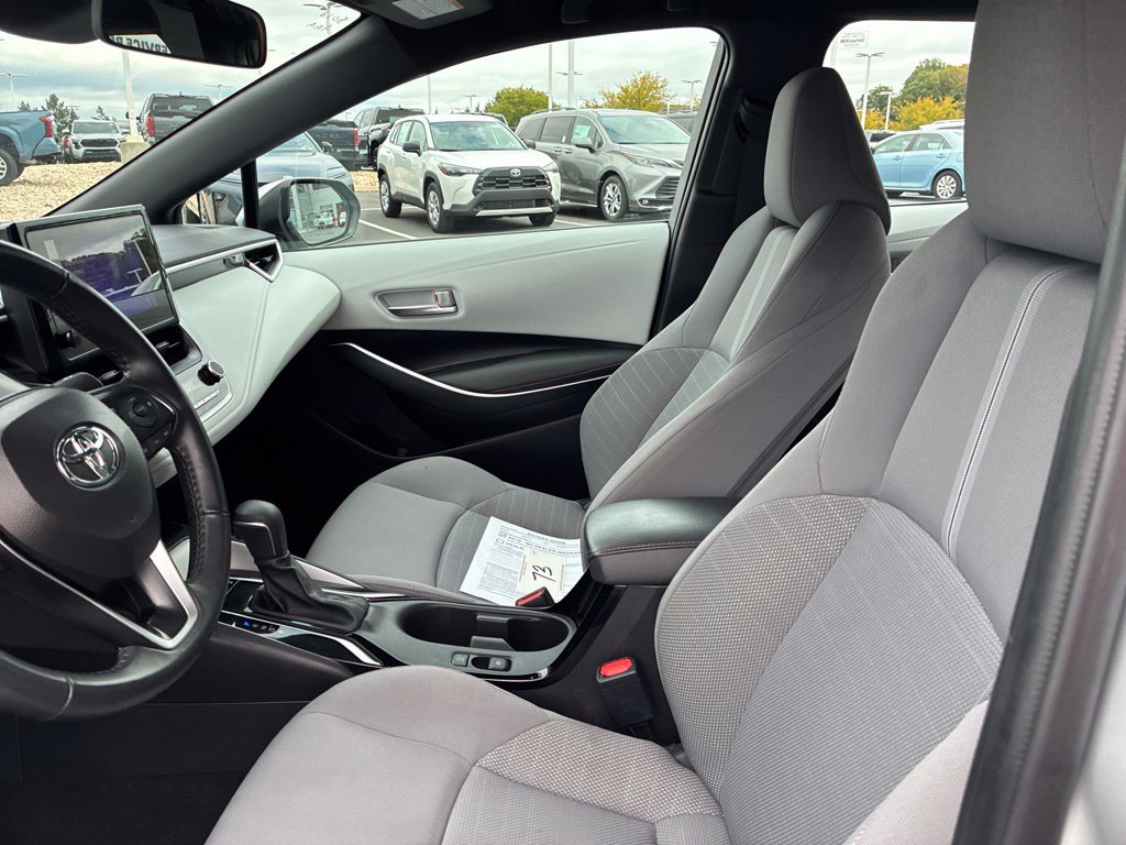 Used 2025 Toyota Corolla SE FWD image 24