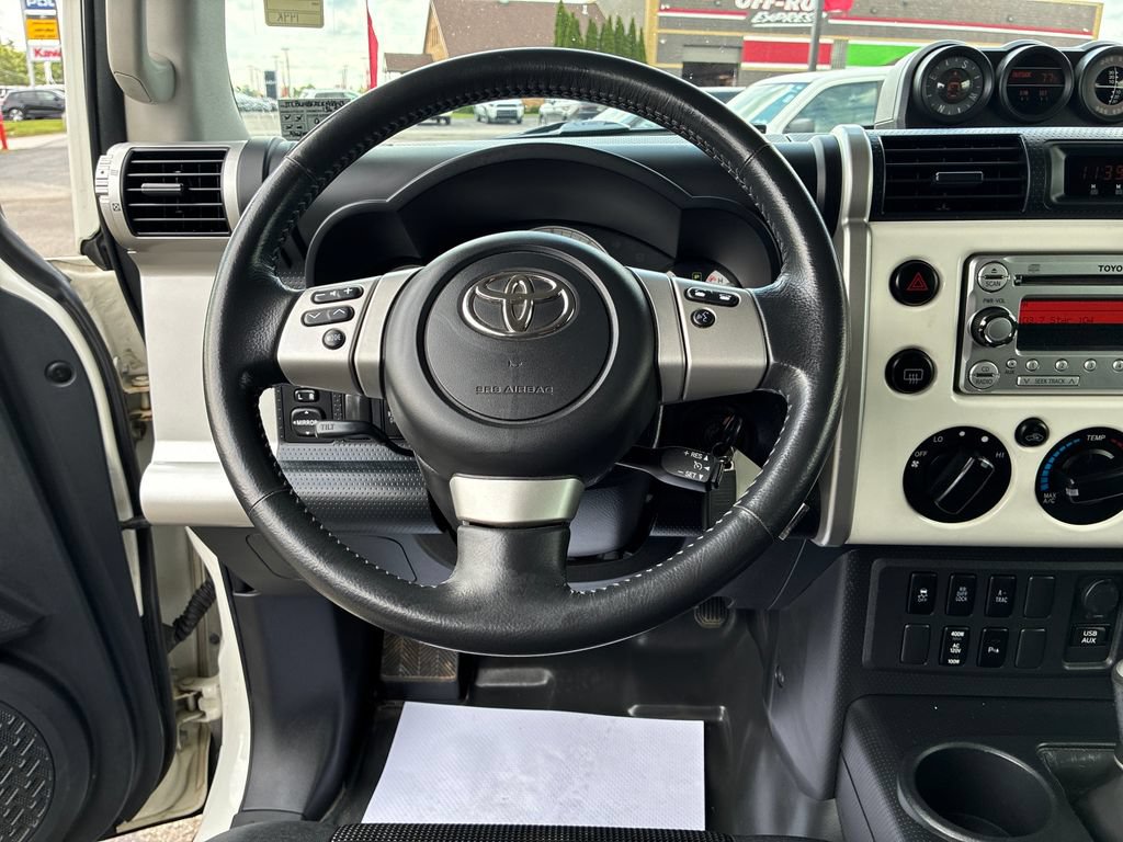 Used 2014 Toyota FJ Cruiser 4WD w/ Upgrade Package image 20