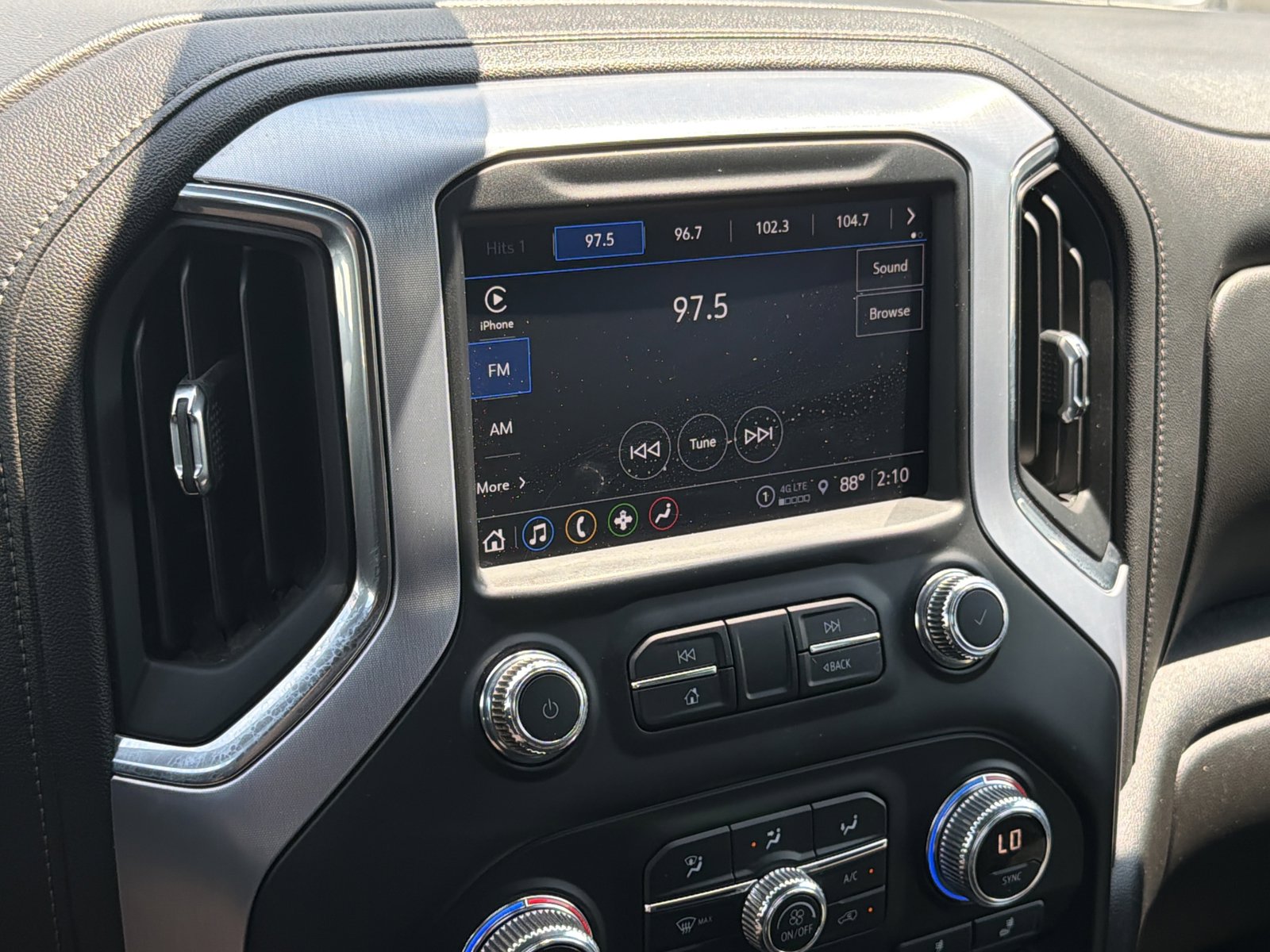 Used 2022 GMC Sierra 1500 SLT w/ X31 Off-Road Package AWD/4WD image 23