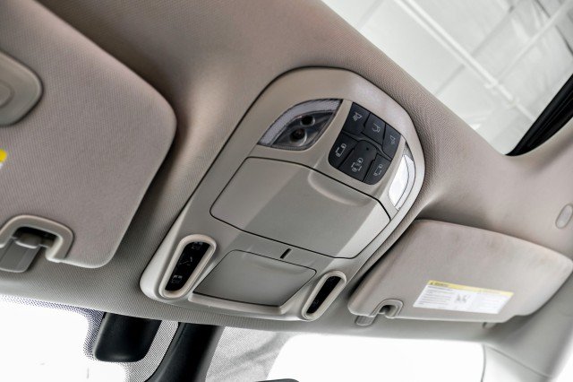 Used 2022 Chrysler Pacifica Limited FWD image 25