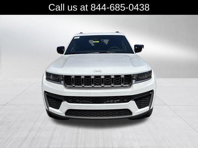 New 2027 Jeep Grand Cherokee Limited AWD/4WD image 2