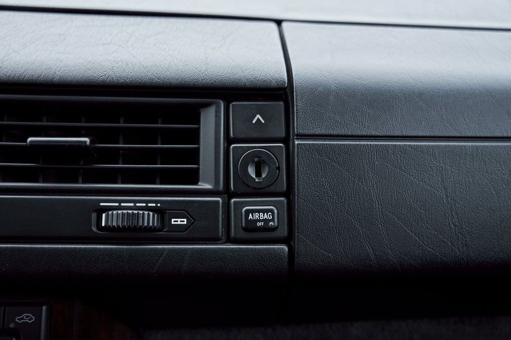 Used 2002 Mercedes-Benz SL 500 w/ SL2 Option Pkg image 66