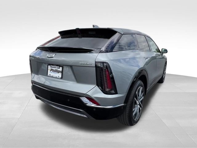 Certified 2025 Cadillac Optiq Sport 2 w/ LPO, Floor Liner Package AWD/4WD image 6