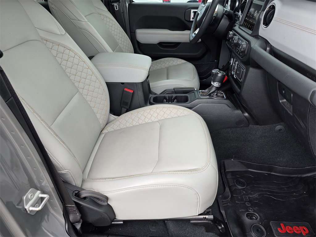 Certified 2023 Jeep Gladiator Overland image 13