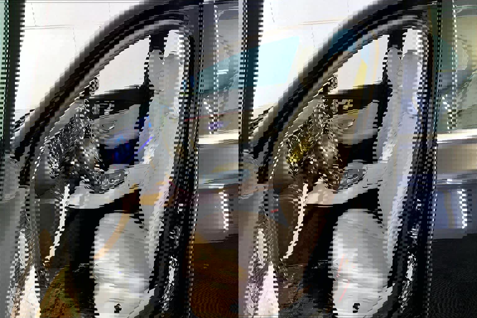 Used 2021 Mercedes-Benz E 350 4MATIC Sedan image 9