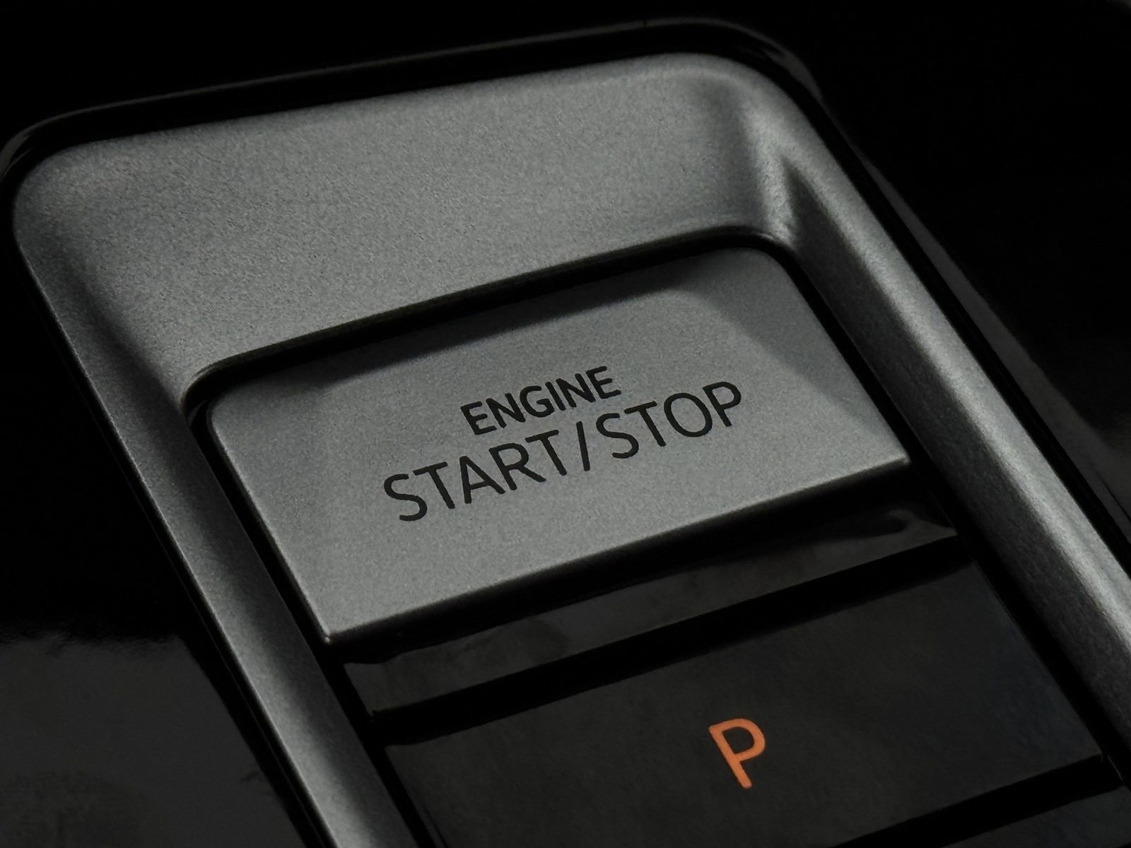 Used 2024 Volkswagen Atlas Cross Sport SEL R-Line AWD/4WD image 23