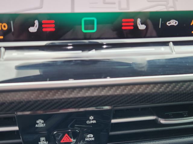 Certified 2025 Volkswagen Golf R Black Edition image 20