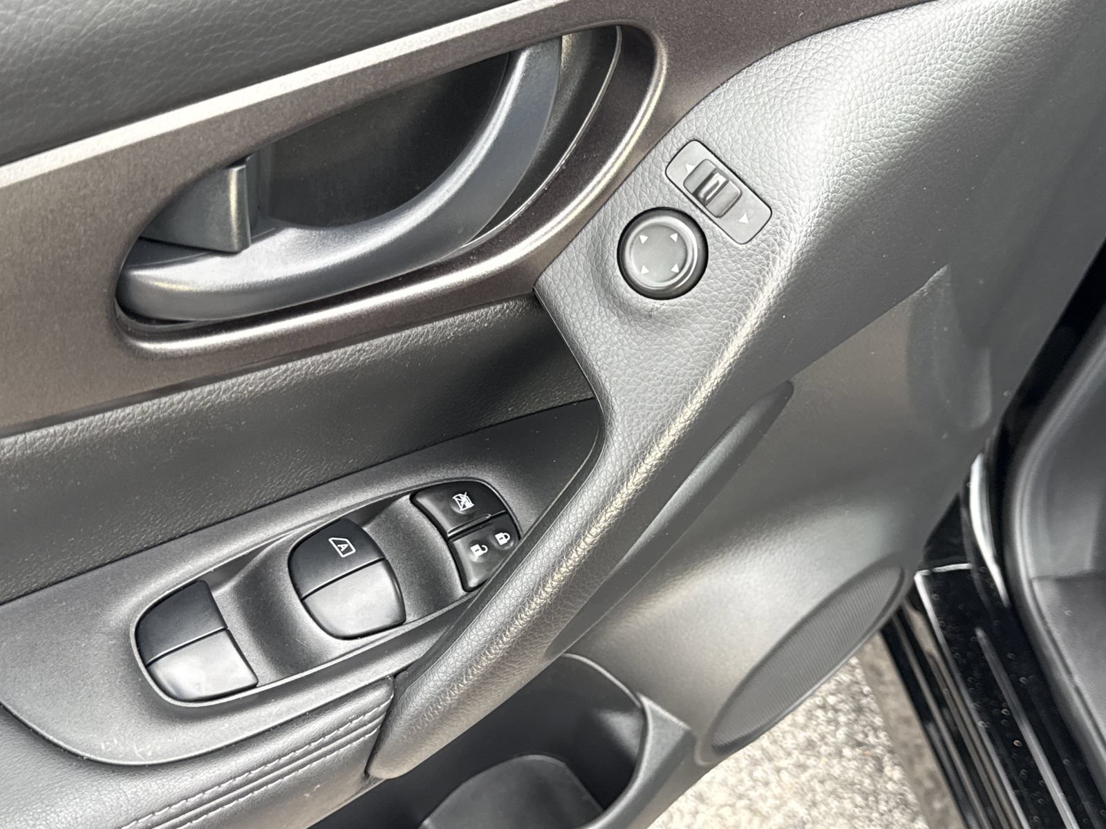 Used 2019 Nissan Rogue Sport S w/ Appearance Package FWD image 14