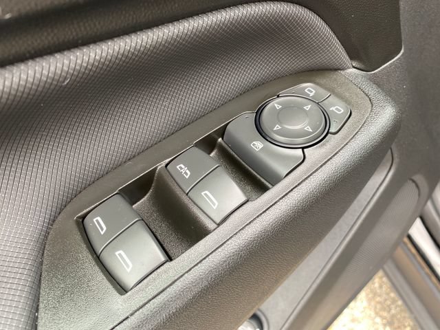 Used 2023 Chevrolet Equinox RS w/ LPO, Floor Liner Package FWD image 18