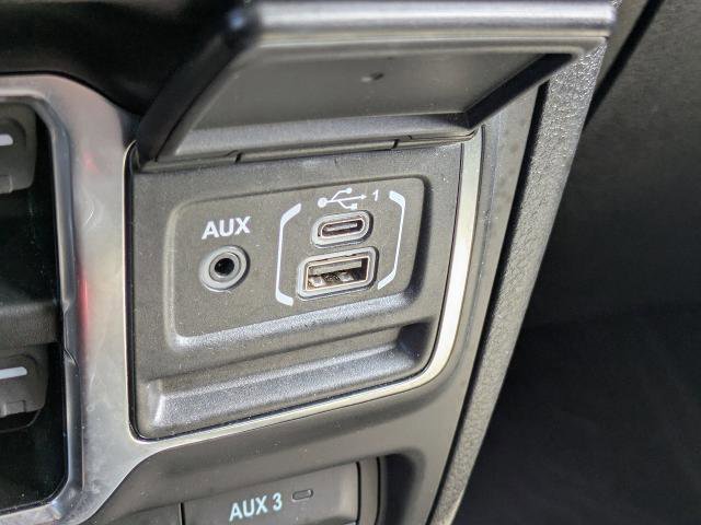 Used 2025 Jeep Wrangler Willys image 29