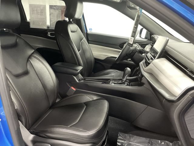 Used 2024 Jeep Compass Limited AWD/4WD image 18