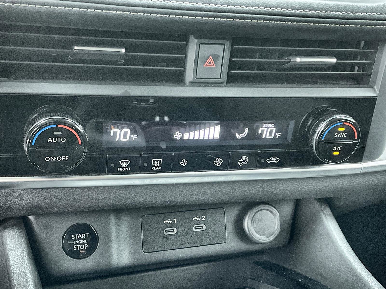 Used 2024 Nissan Rogue SV image 27