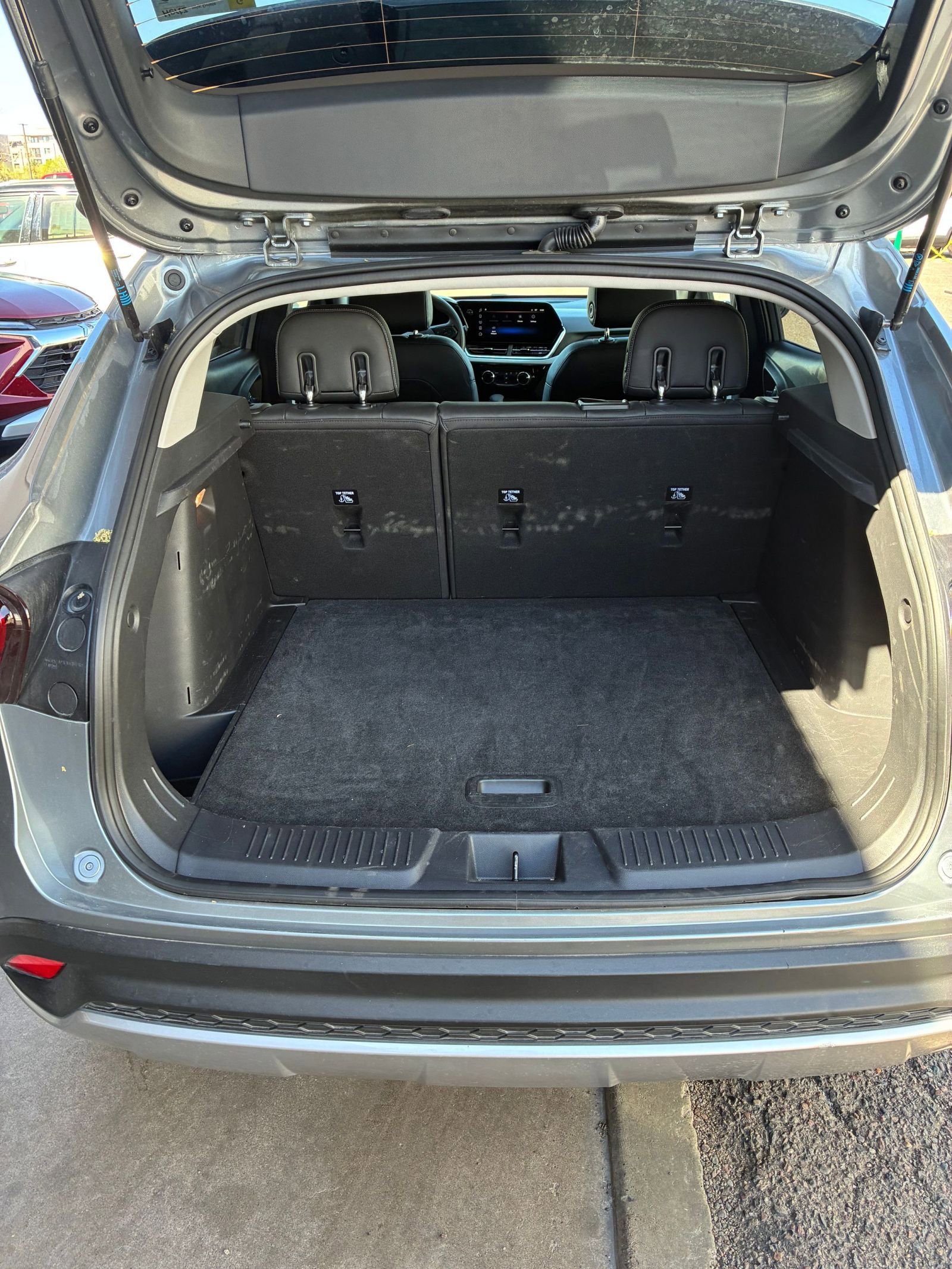 Used 2025 Chevrolet Trax LT image 12