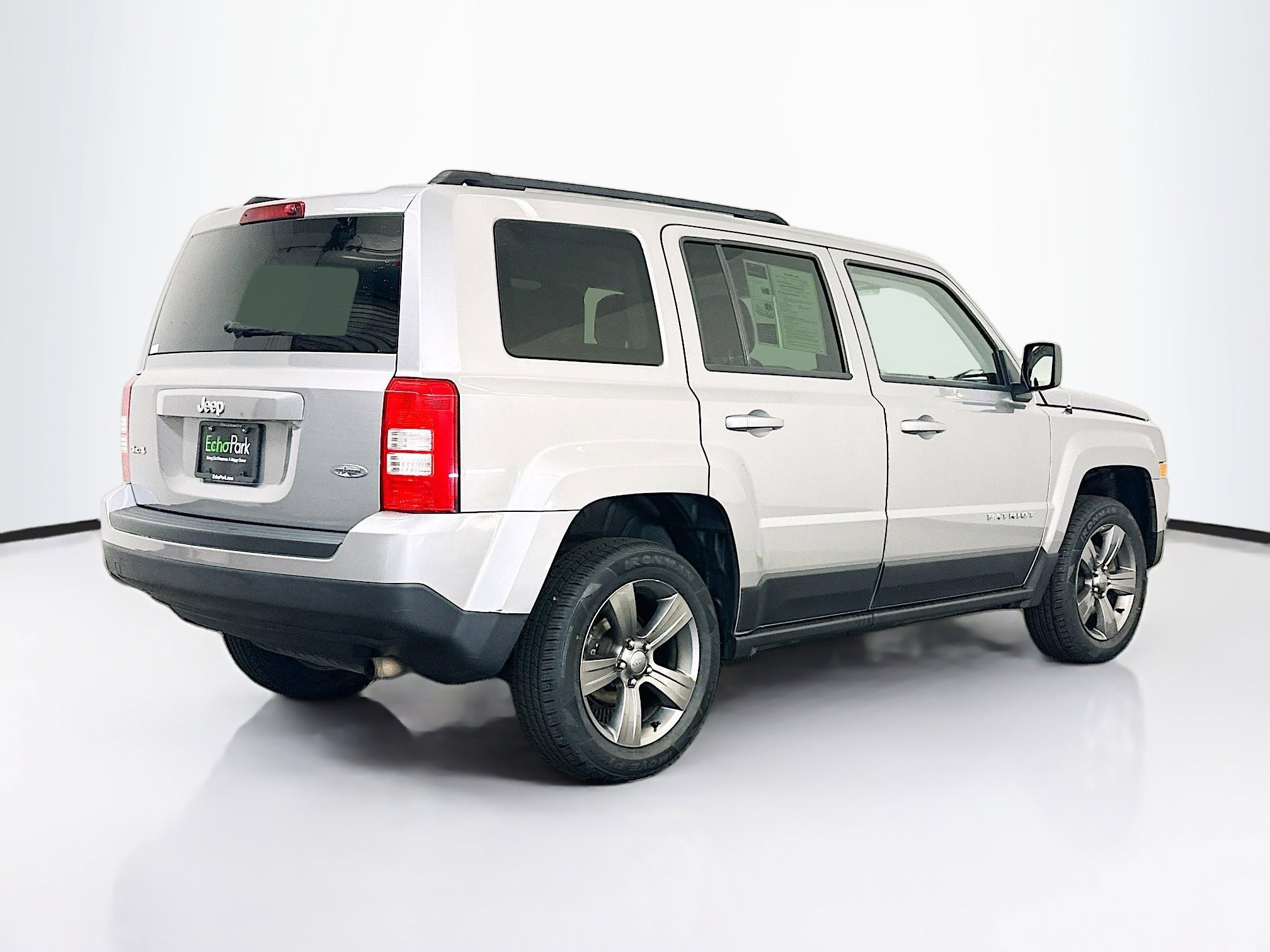 Used 2015 Jeep Patriot High Altitude AWD/4WD image 9