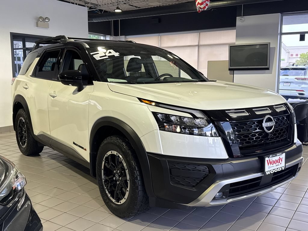 Used 2024 Nissan Pathfinder Rock Creek AWD/4WD image 6
