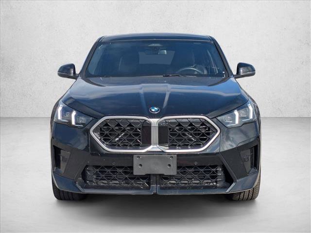 Used 2025 BMW X2 xDrive28i image 2
