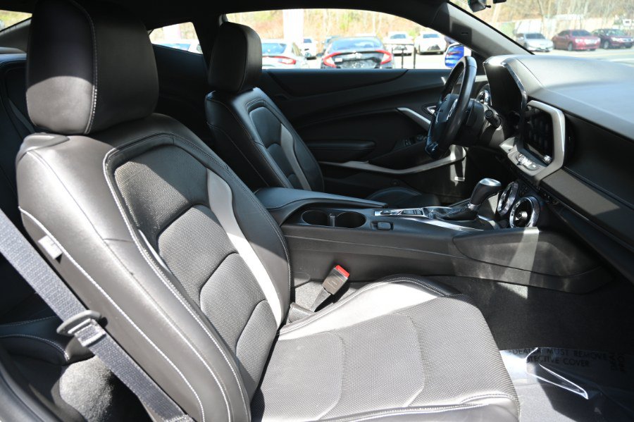 Used 2022 Chevrolet Camaro LT w/ Technology Package RWD image 15