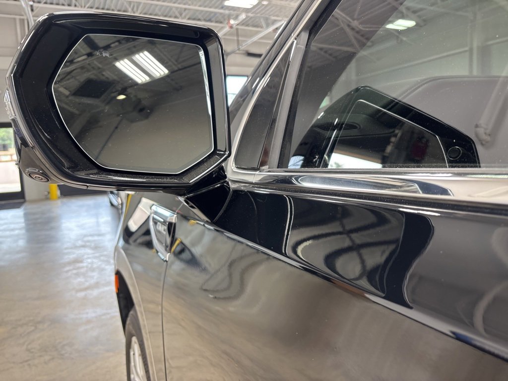 Used 2024 GMC Yukon XL Denali image 19