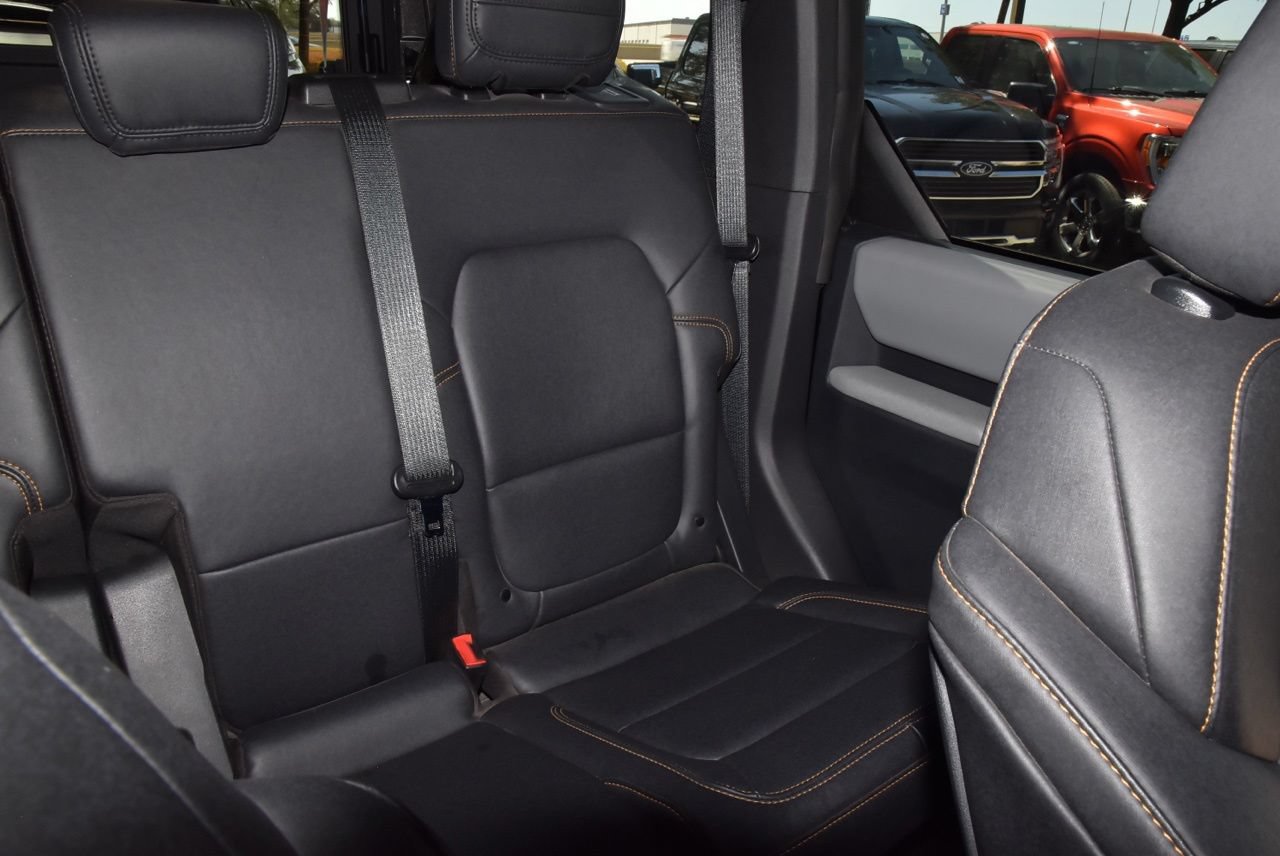 Used 2023 Ford Bronco Badlands w/ Sasquatch Package AWD/4WD image 22