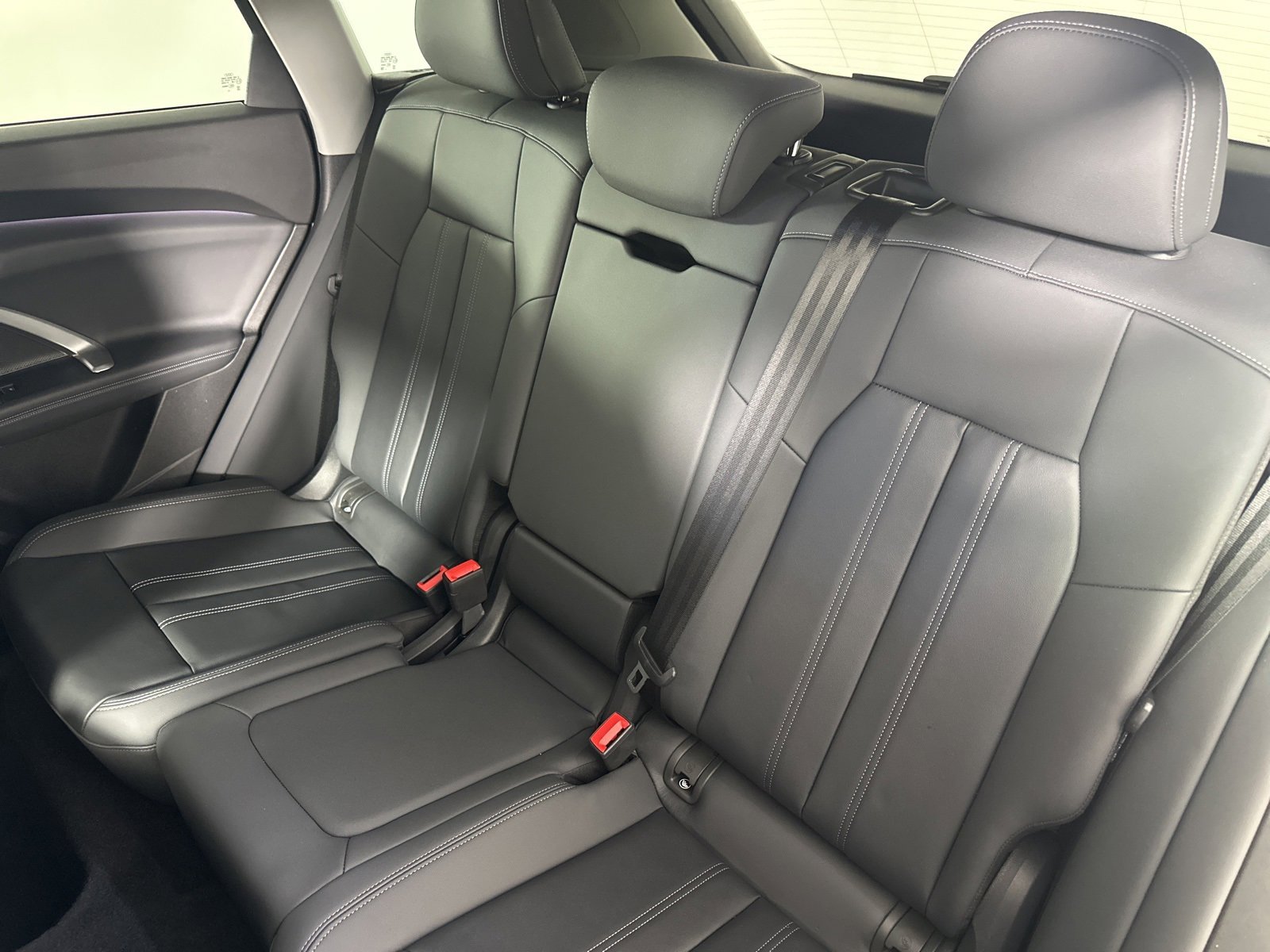 Certified 2025 Audi Q5 2.0T Premium Plus w/ Premium Plus image 13