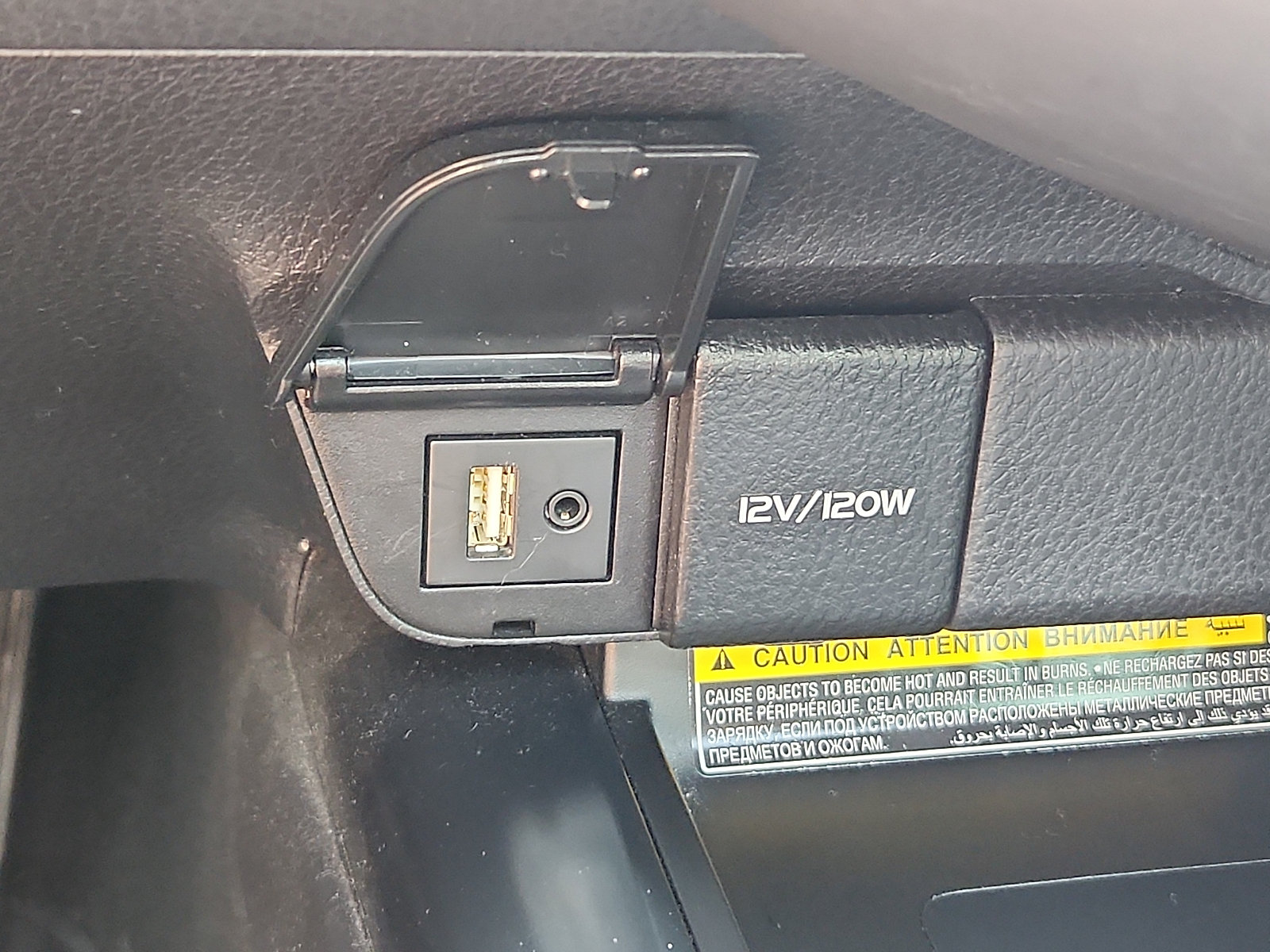 Used 2019 Toyota Camry XSE w/ Navigation Package FWD image 25