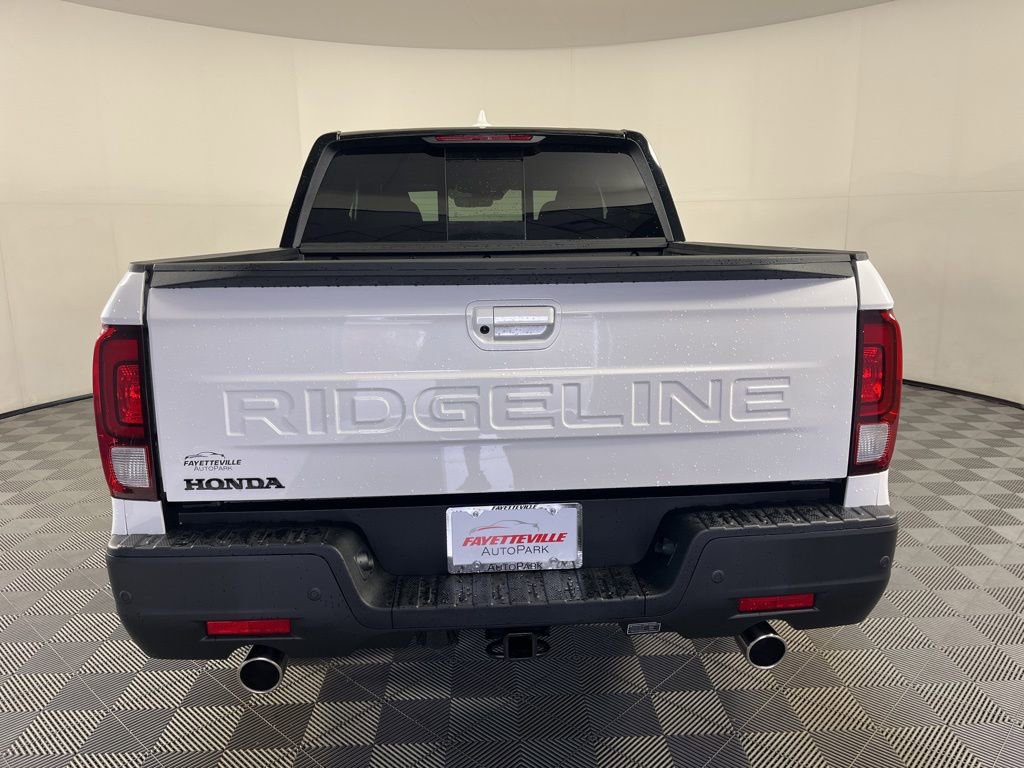 New 2026 Honda Ridgeline Black Edition image 9