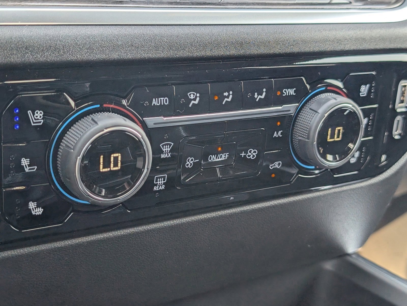 New 2026 Chevrolet Silverado 2500 LTZ w/ LTZ Premium Package image 22