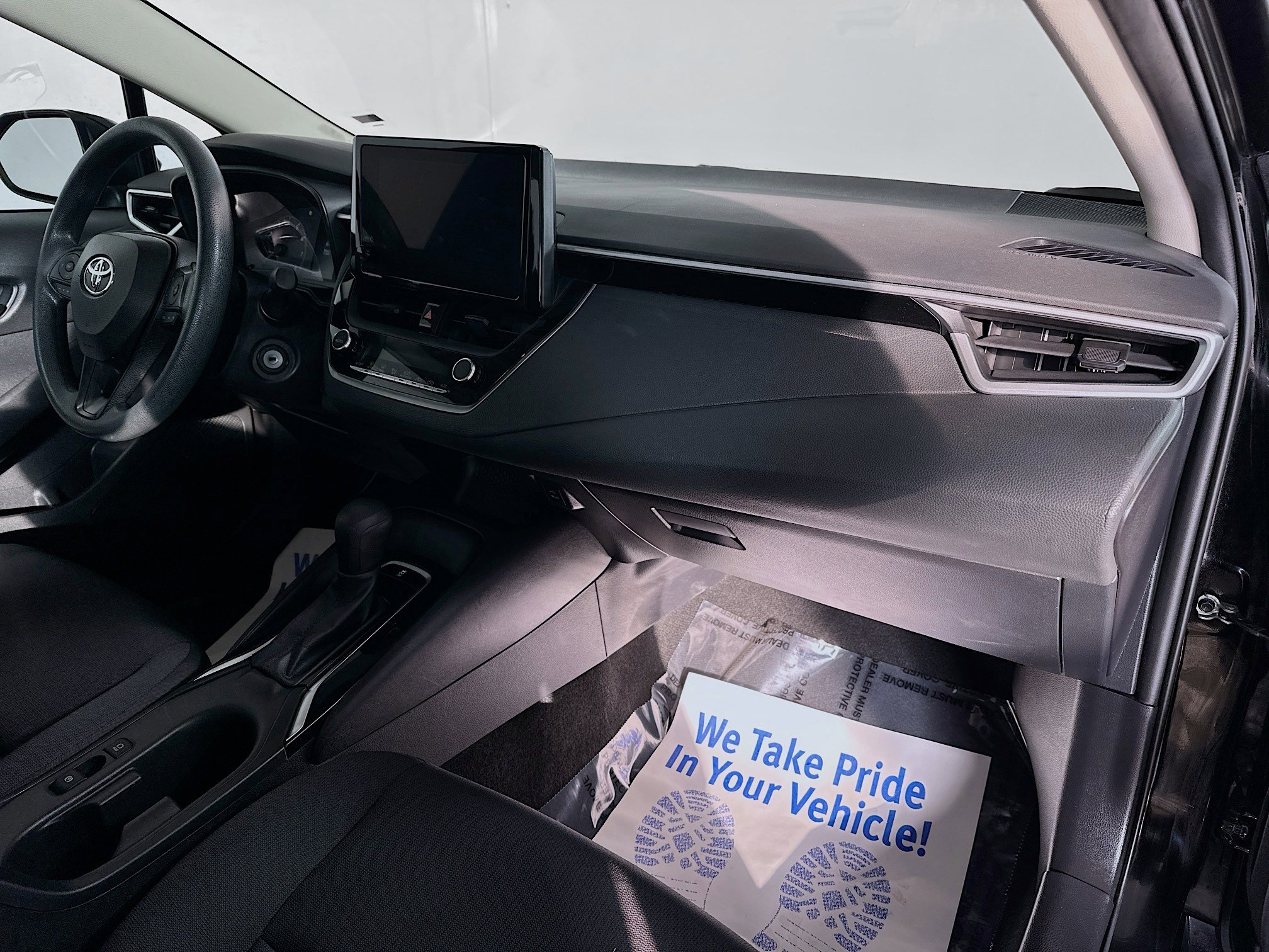 Used 2023 Toyota Corolla LE image 26