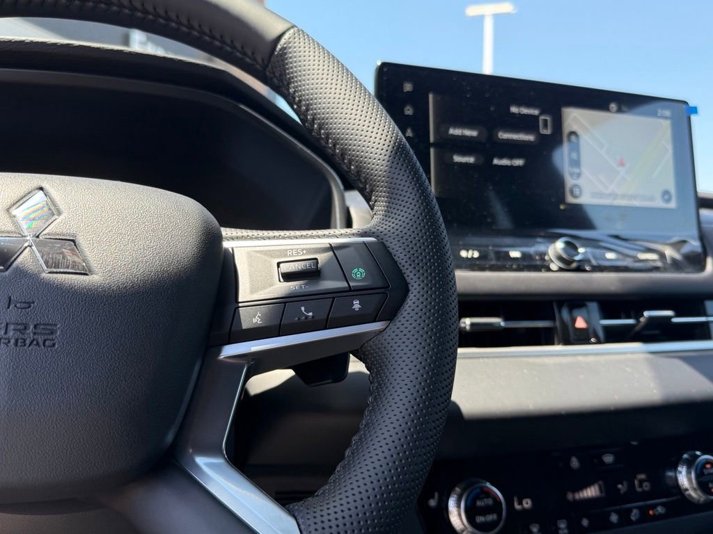 New 2026 Mitsubishi Outlander AWD image 22