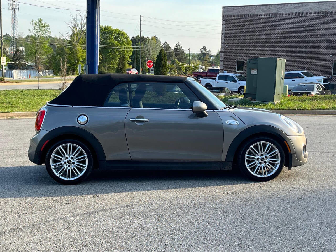 Used 2017 MINI Cooper S image 4