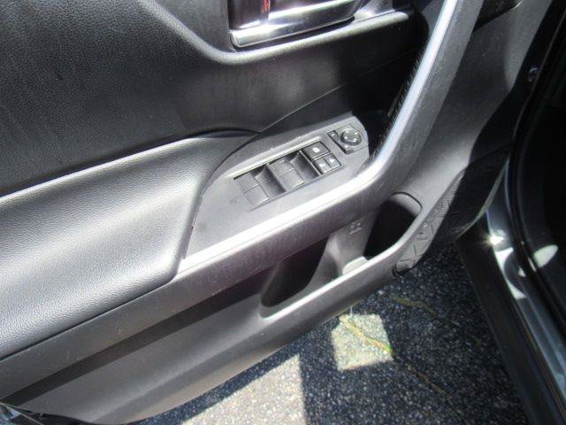Used 2021 Toyota RAV4 XLE FWD image 25