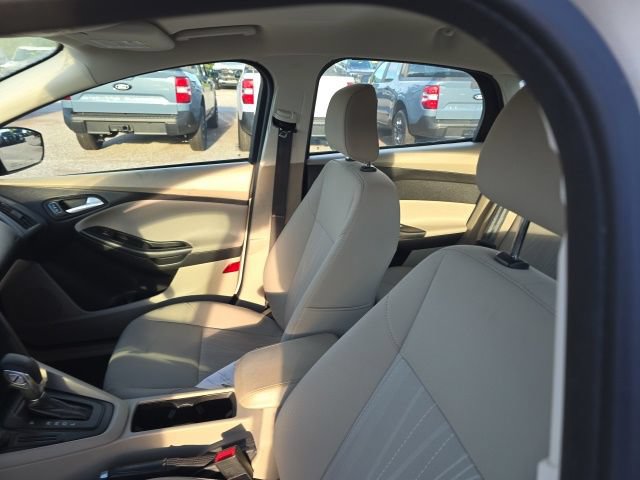 Certified 2018 Ford Focus SE FWD image 8