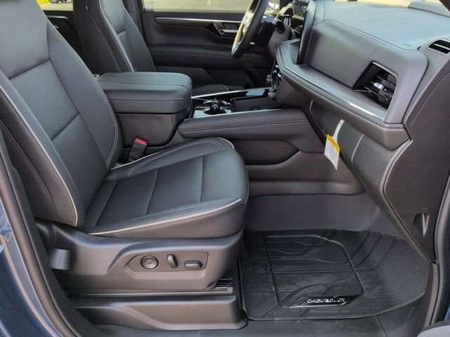 New 2026 Chevrolet Suburban Premier image 26