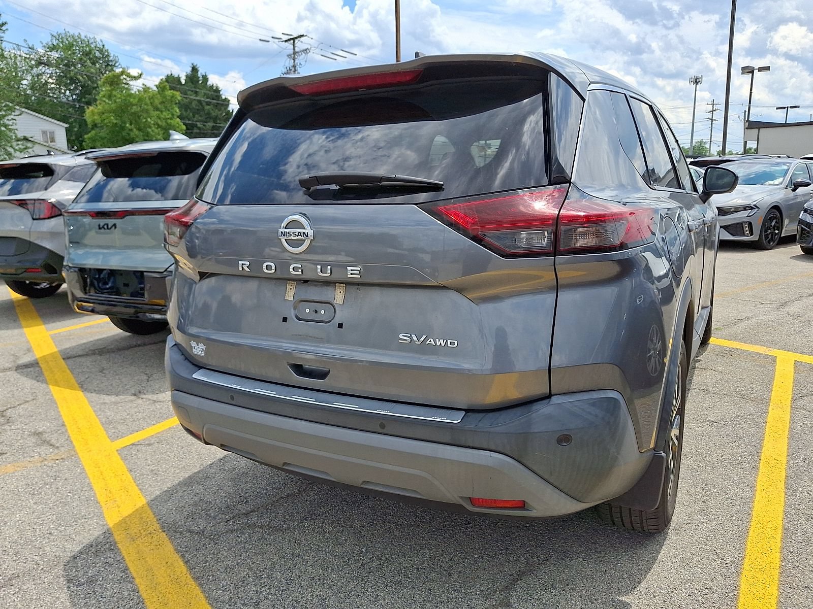 Used 2021 Nissan Rogue SV AWD/4WD image 9