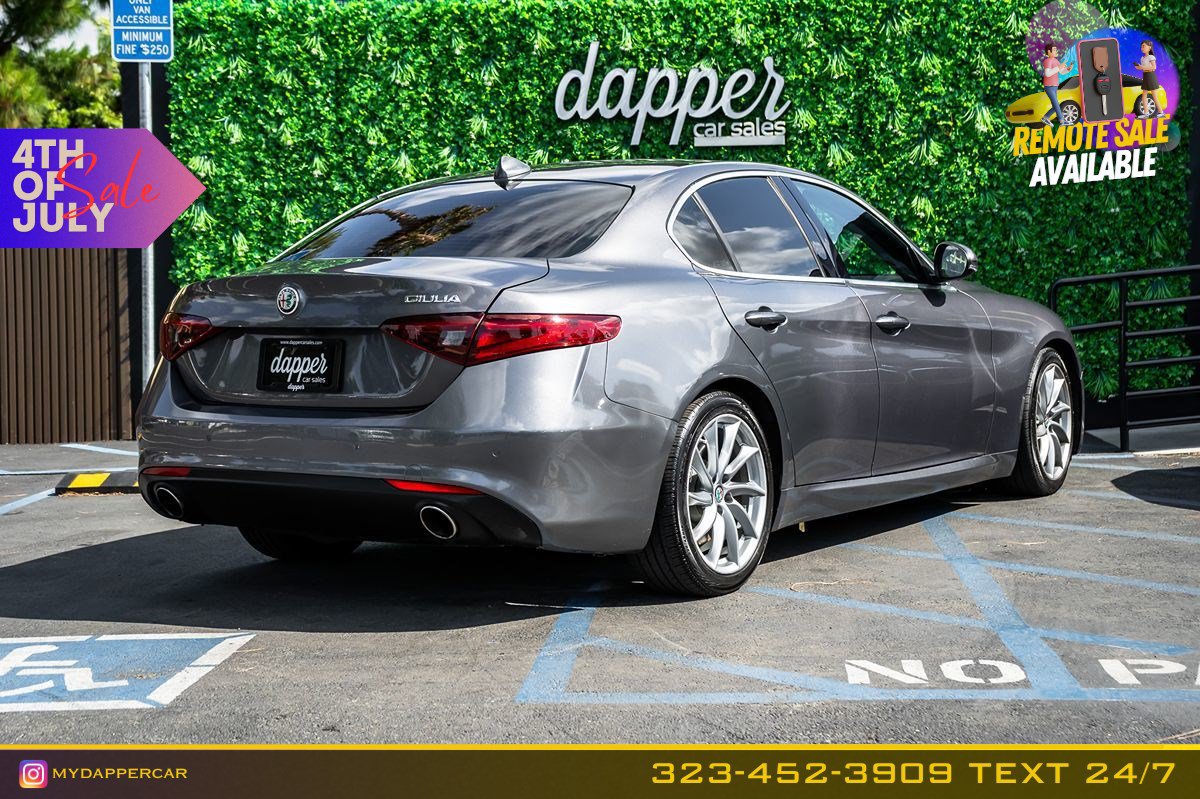 Used 2017 Alfa Romeo Giulia RWD image 5