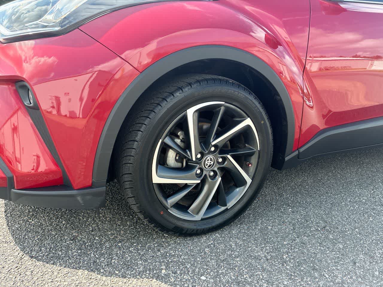 Used 2022 Toyota C-HR Limited FWD image 30