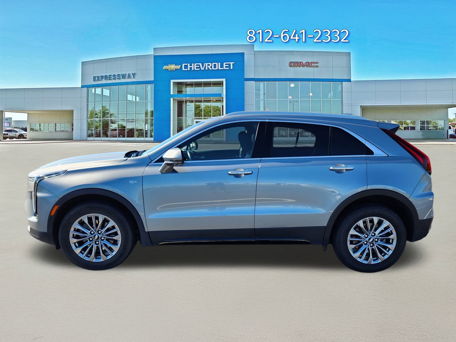 Used 2025 Cadillac XT4 Premium Luxury image 4