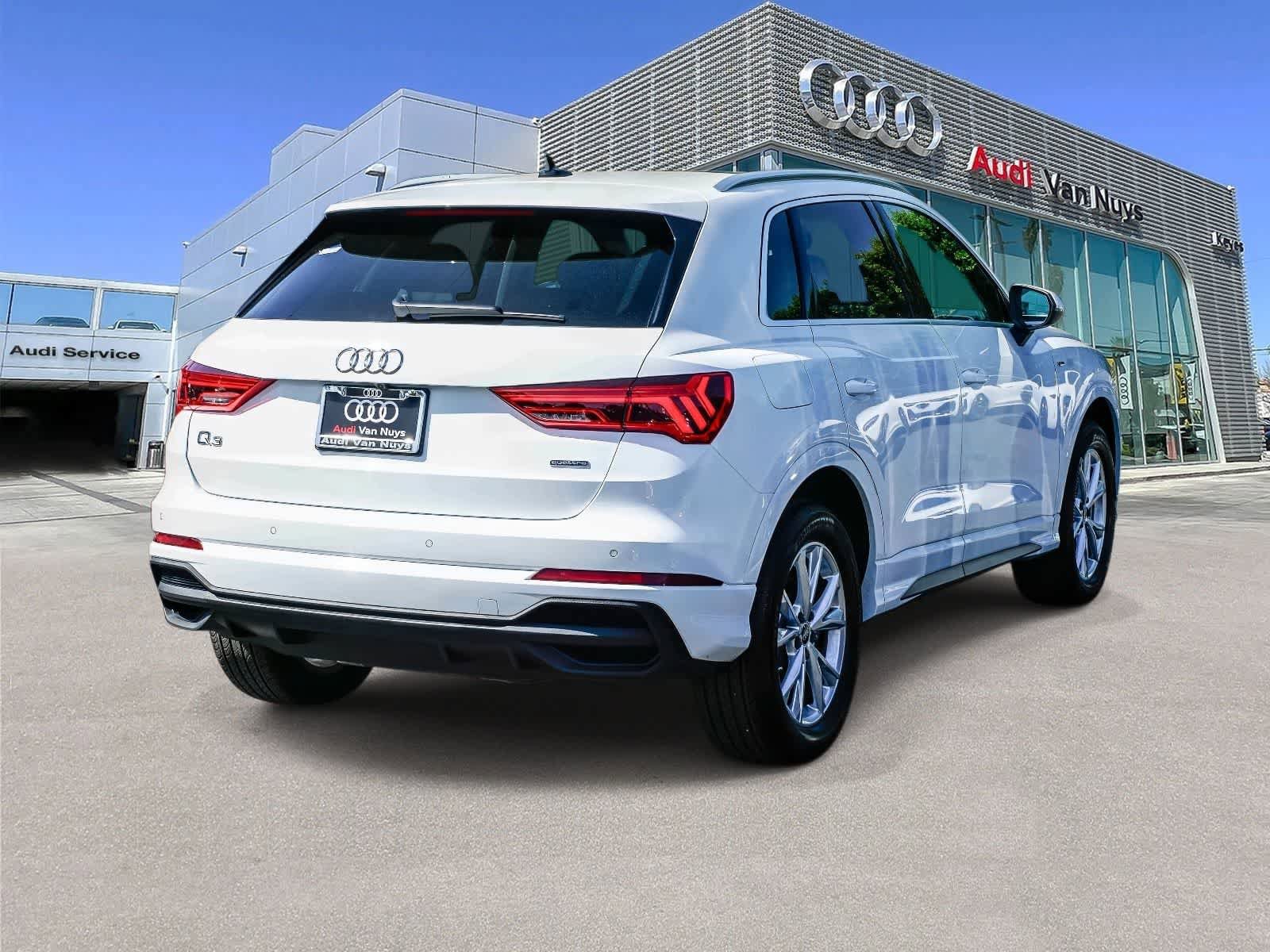 Used 2025 Audi Q3 2.0T Premium w/ Convenience Package image 4