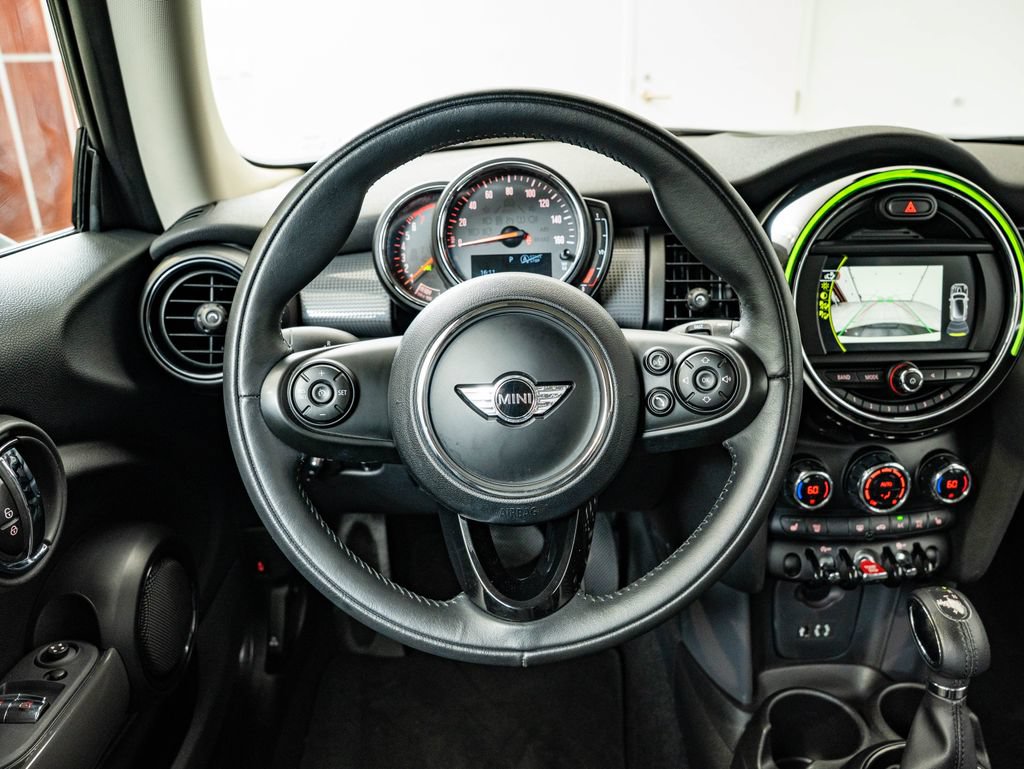 Used 2018 MINI Cooper 2-Door Hardtop FWD image 37