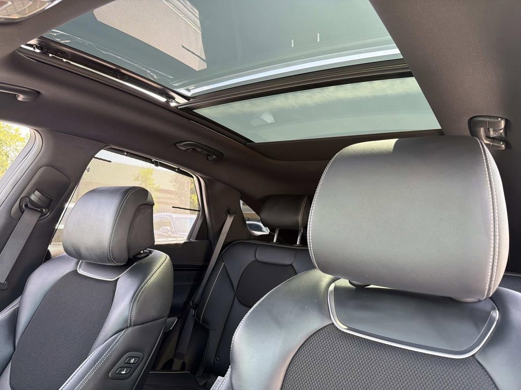 Used 2023 Genesis GV70 2.5T Sport Prestige w/ Sport Prestige Package image 21