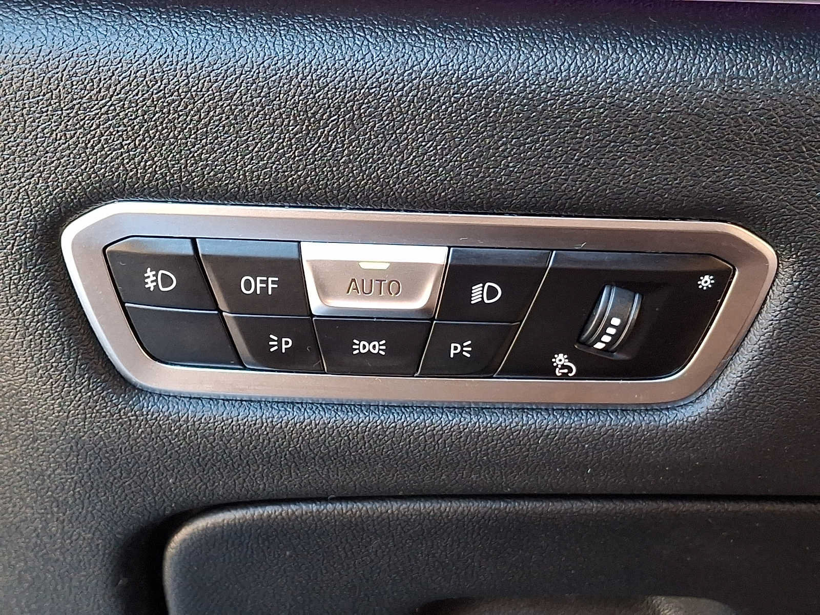 Used 2021 BMW X7 xDrive40i w/ Cold Weather Package AWD/4WD image 21