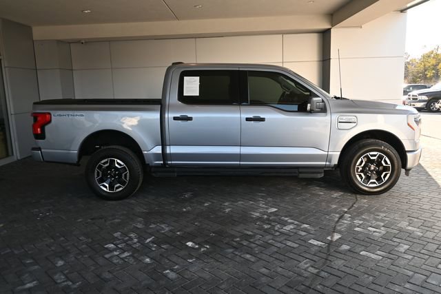 Used 2022 Ford F150 Lightning XLT image 6