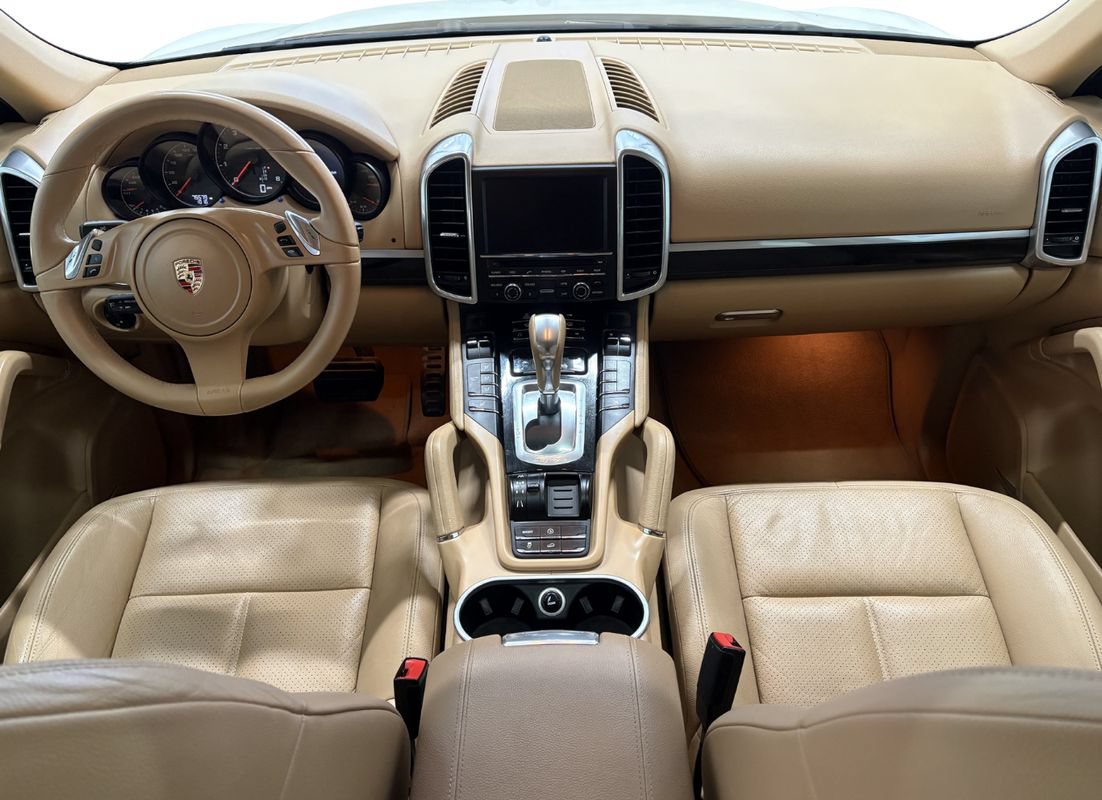 Used 2011 Porsche Cayenne AWD/4WD image 17
