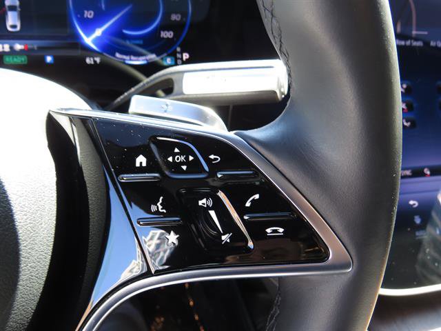 Certified 2023 Mercedes-Benz EQS 580 4MATIC Sedan w/ Exclusive Trim Package image 12