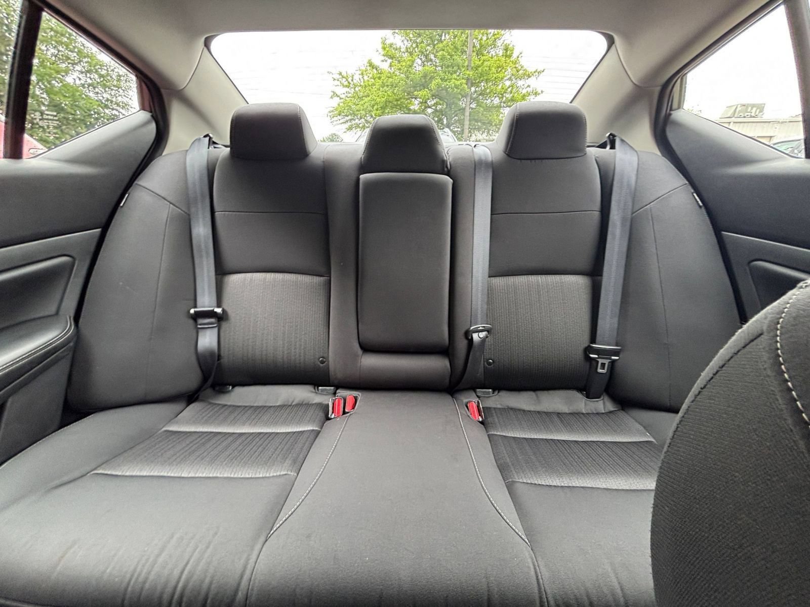 Used 2025 Nissan Altima 2.5 SV FWD image 38