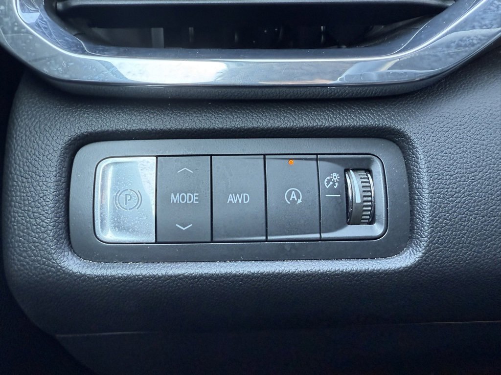 Used 2024 GMC Acadia Elevation image 45