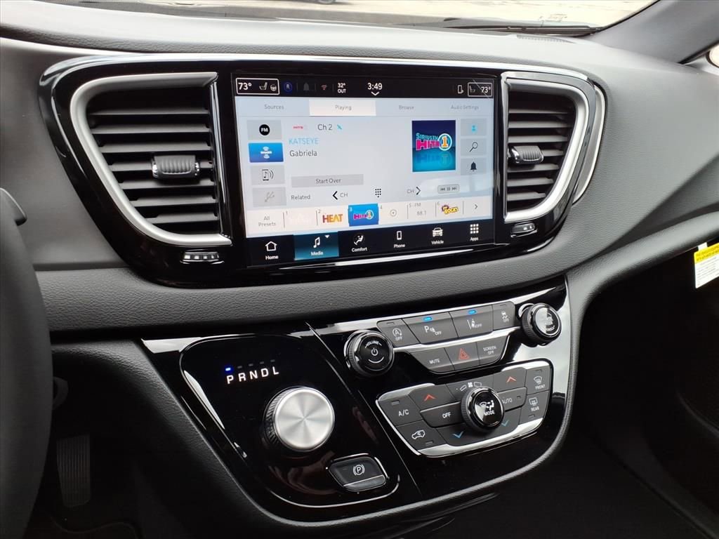 New 2026 Chrysler Voyager LX FWD image 18